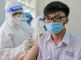 Image: Over three-fourths of available Covid vaccine doses in HCMC expire