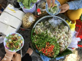 Image: 6 Vietnamese cities ‘must come to eat bread’