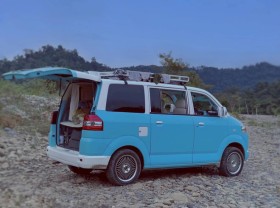 Image: New travel style of Vietnamese family: Traveling with children all over the country