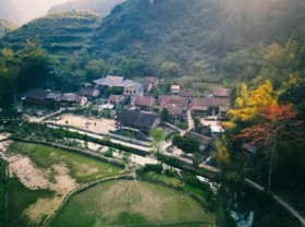 Image: Fascinated with the rustic beauty of the “forgotten” 400-year-old ancient stone village in Cao Bang