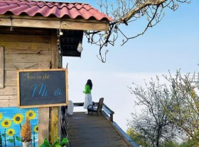 Image: The beautiful cafes in Ta Xua just need to sit down and touch the clouds