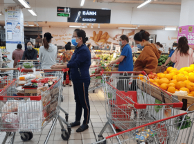 Image: Many items are discounted up to 50% in the promotional focused month in Hanoi