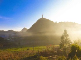 Image: Four seasons in Dong Van rock plateau