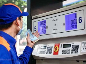 Image: Domestic fuel prices rise