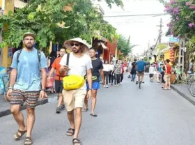 Image: Hospitable St. Petersburg opens its doors to tourists from Vietnam