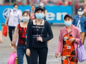 Image: Vietnam: 60% of manufacturing workers have to cut living costs