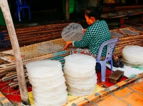 Image: Explore the 200-year-old rice paper craft village in Can Tho, Vietnam