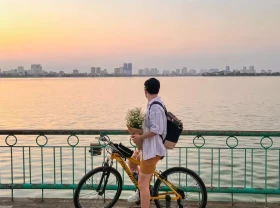 Image: One day enjoying the beauty of Hanoi in autumn