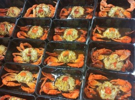 Image: Prepared Ca Mau crab is sold for the first time in the US