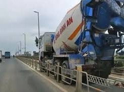 Image: Fatal Accident on Nhat Tan Bridge Raises Legal Questions