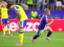 Image: Japan Takes Early Lead Against Sweden in World Cup Match
