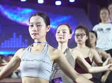Image: Nearly 1,000 People Rehearse for Youth Concert Until Midnight