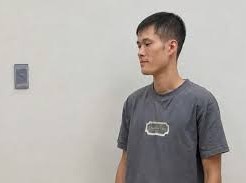 Image: Shop Owner in Ninh Binh Charged for Selling Fake Luxury Goods