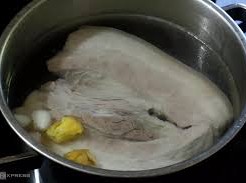 Image: Using Meat Broth for Soup: Health Insights