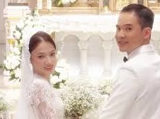 Image: Xuân Nghi Celebrates Wedding Ceremony at Church