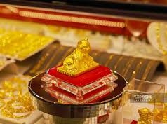 Image: Analyst Predicts Gold Prices to Hit Bottom in 2026
