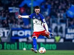 Image: Arsenal's Fabio Vieira Faces Price Hurdle in Hamburg Move