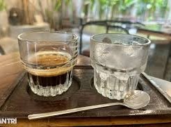 Image: Cafes in Dak Lak Avoid Copyright Fees by Playing Instrumental Music