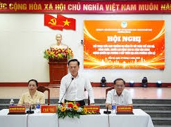 Image: Cẩm Lệ District Engages in Dialogue with Local Officials