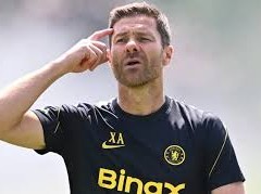 Image: Chelsea's Xabi Alonso Makes Bold Moves, Excludes Three Players