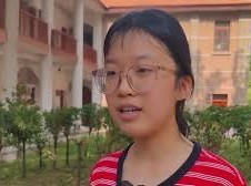 Image: Chinese Student Excels Without Extra Classes, Sparks Debate