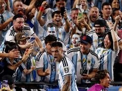 Image: Controversy Surrounds Lautaro Martínez's Non-Red Card Incident