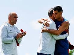 Image: Cristiano Ronaldo Supports Ricardo Carvalho After Family Loss