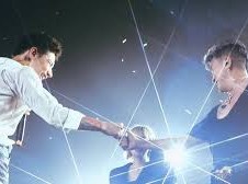 Image: Discussion Surrounds Dam Vinh Hung and Rapper MCK's Performance