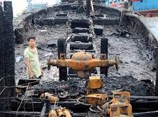 Image: Eight Fishing Vessels Destroyed by Fire at Tam Quan Port