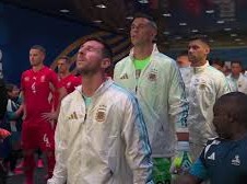 Image: Emiliano Martínez Inspires Argentina Ahead of Quarterfinals