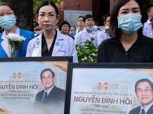 Image: Emotional Farewell for Professor Nguyễn Đình Hối