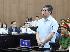 Image: Former Chairman Lê Duy Thành Receives 21 Billion VND and 330,000 USD