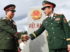 Image: General Phan Van Giang Visits Laos for Friendship Exchange