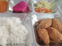 Image: Hanoi Implements Major Changes to School Meal Organization