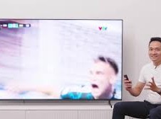 Image: How to Mute Football Commentary on Samsung TVs 2026
