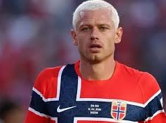 Image: Manchester United Eyes Julian Ryerson as Defensive Target