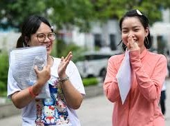 Image: National Economics University Sets Admission Score at 22