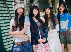 Image: NewJeans Celebrates Fourth Anniversary with Four-Member Content