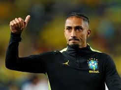 Image: Raphinha Set to Return for Brazil in World Cup Knockout Stage