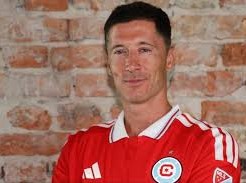 Image: Robert Lewandowski's MLS Debut: A Mixed Start for Inter Miami