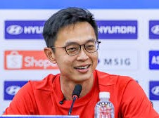 Image: Singapore Coach Jokes About Speed Boosts Before Vietnam Match