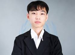 Image: Student Retakes High School Exam to Pursue Teaching Career