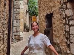 Image: Talented Artist's Emotional Encounter in France