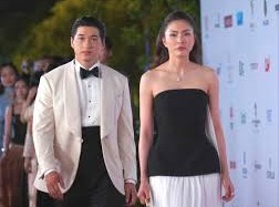Image: Tăng Thanh Hà Stresses on the Red Carpet for 'The Last Queen'