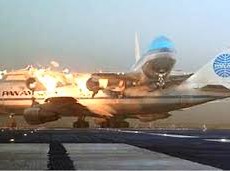 Image: The Tragic Tenerife Airport Disaster: 583 Lives Lost