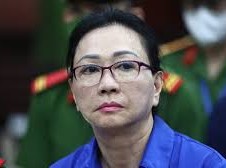 Image: Truong My Lan's Diamond Jewelry Set to Be Auctioned