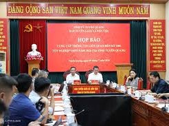 Image: Tuyen Quang Proposes Retake of Abnormal Math Exam Scores