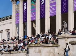 Image: UK Universities Face Bankruptcy Amid Declining International Enrollment