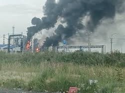 Image: Ukrainian Drones Target Omsk Oil Refinery in Major Strike