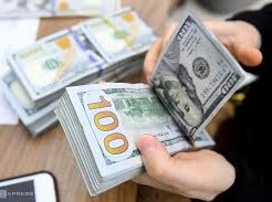 Image: USD Exchange Rate Plummets in Vietnam's Black Market